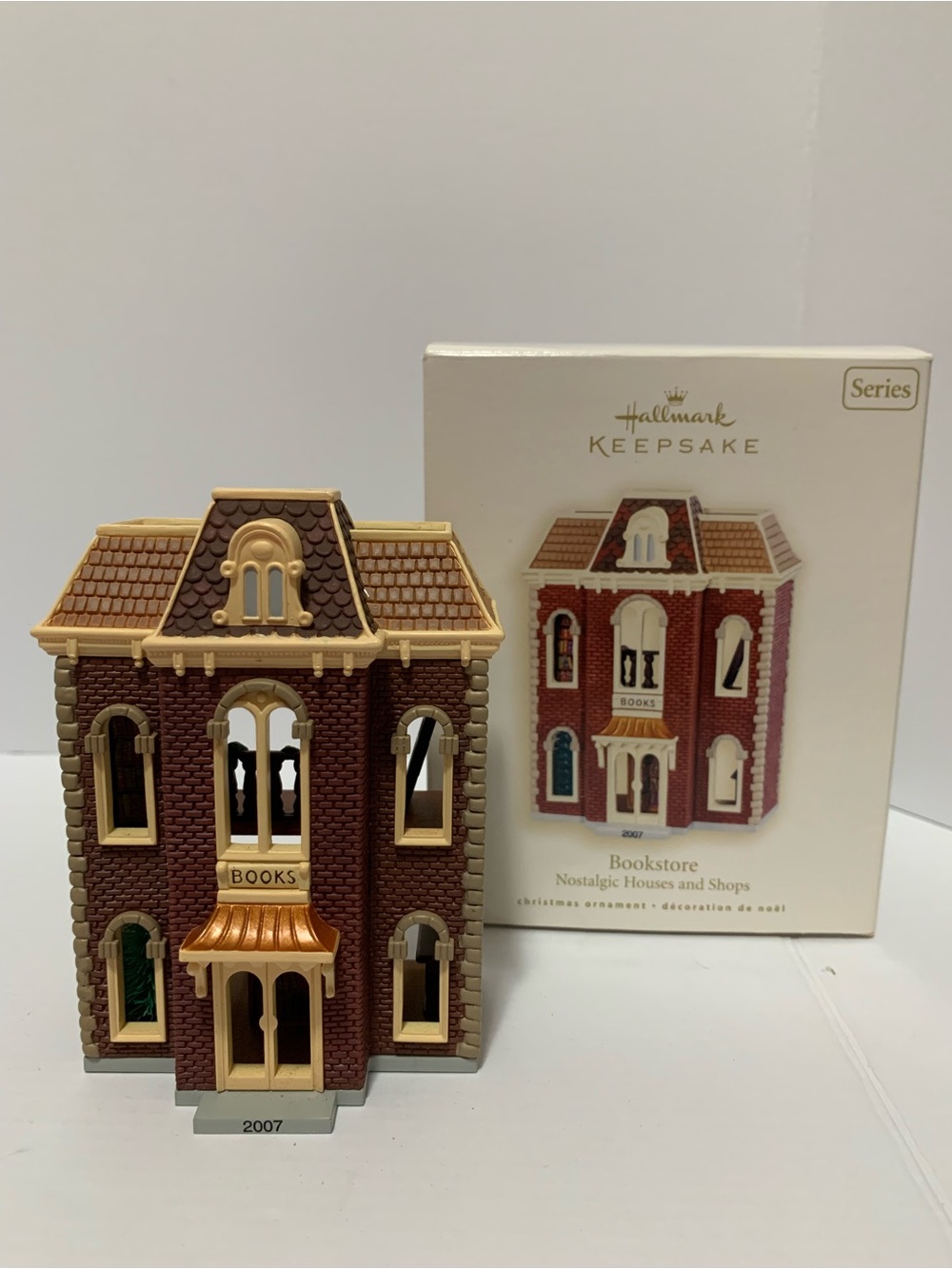 Hallmark Brown & Green Bookstore Ornament